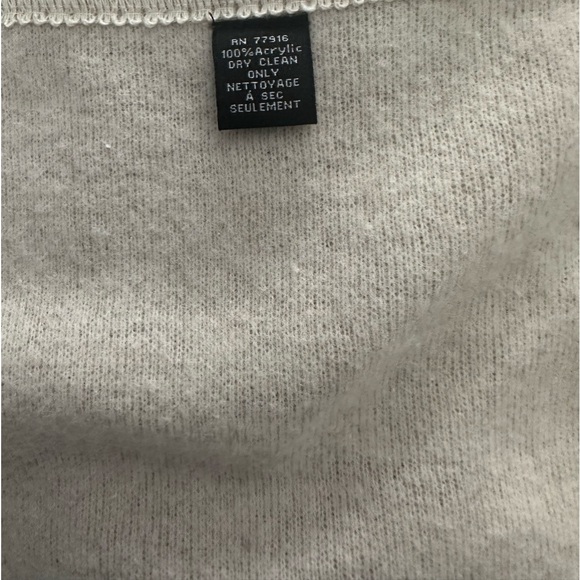 Roffe Accessories Poncho - Picture 4 of 5